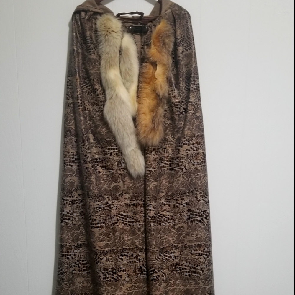 Customized hunter cape
